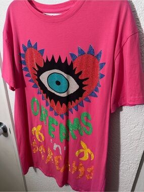 Pink Graphic 'Dreams' Eye Heart T-Shirt. L/XL.
